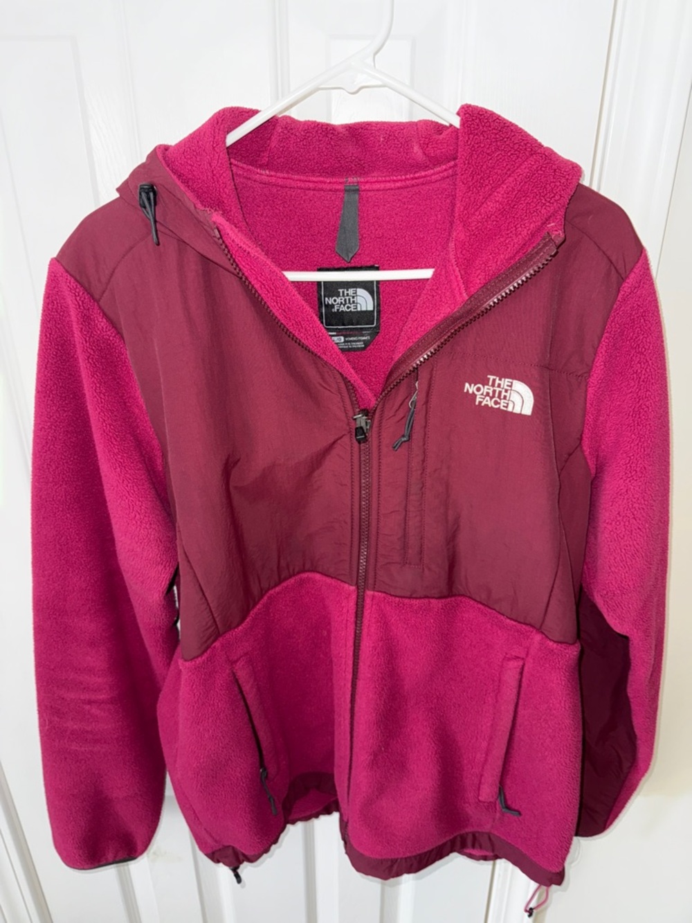 The North Face Berry Magenta Women's Hooded Fleece Jacket